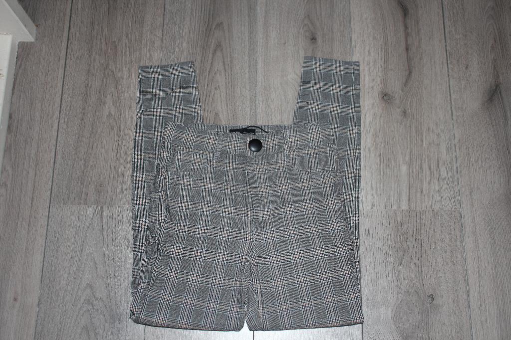 Leuke broek van Zara  - zwart wit beige geruit hoge taille M, Maat 38/40 (M), Ophalen of Verzenden, Lang, Gedragen