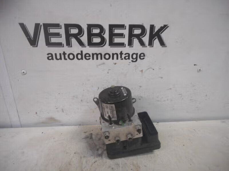 ABS POMP BMW 3 serie (E90) (3451-6771486-01), Gebruikt, Ophalen of Verzenden, Sodener Straße 9 65824 Schwalbach, DE, BMW