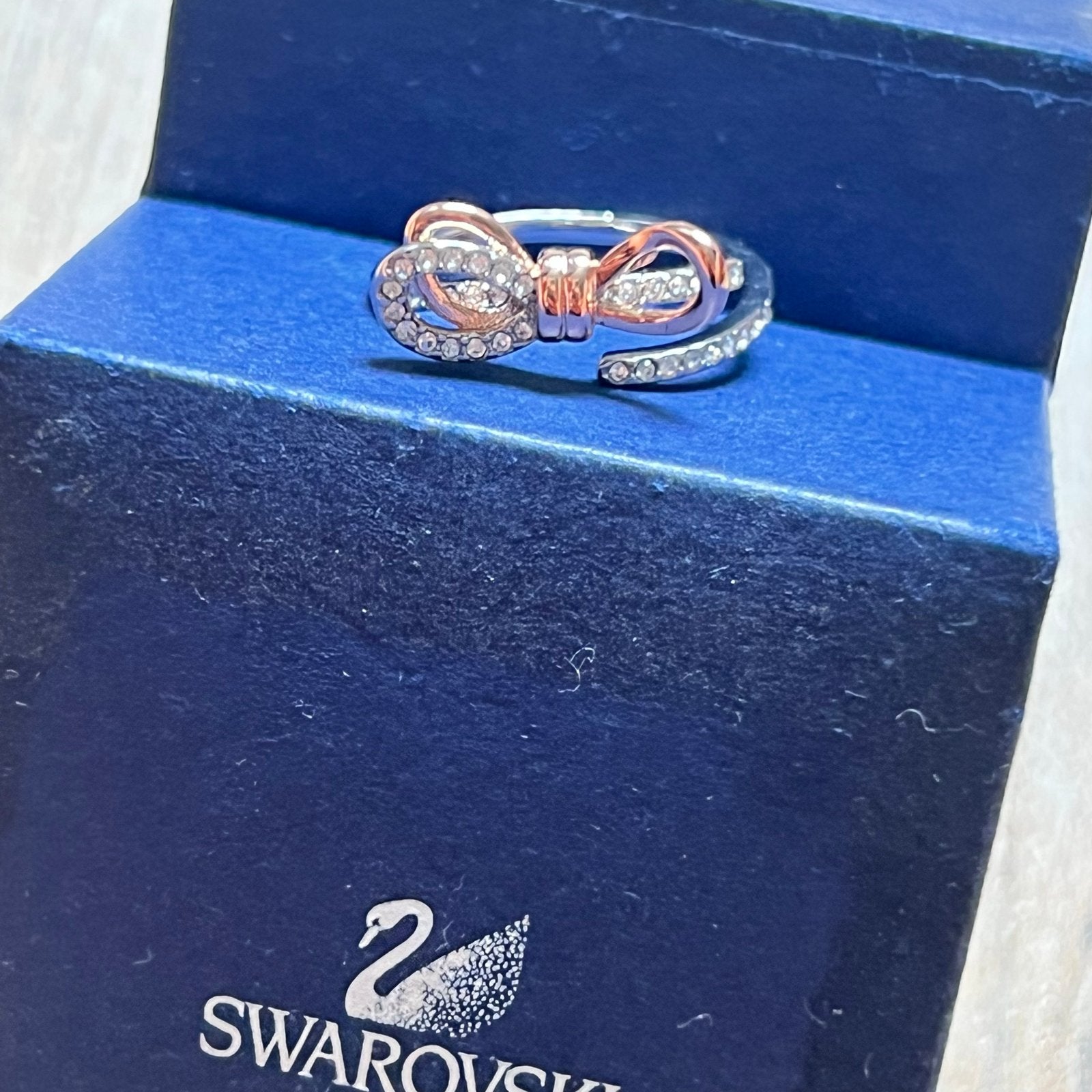 18 Swarovski strik ring - Nieuw met certificaat, maat 7, Met kristal, SWAROVSKI, SWAROVSKI, SWAROVSKI
