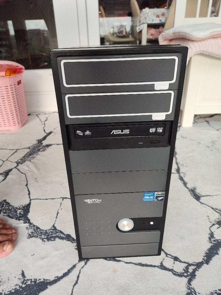 Pc kast. Kaal, Computers en Software, Ophalen of Verzenden