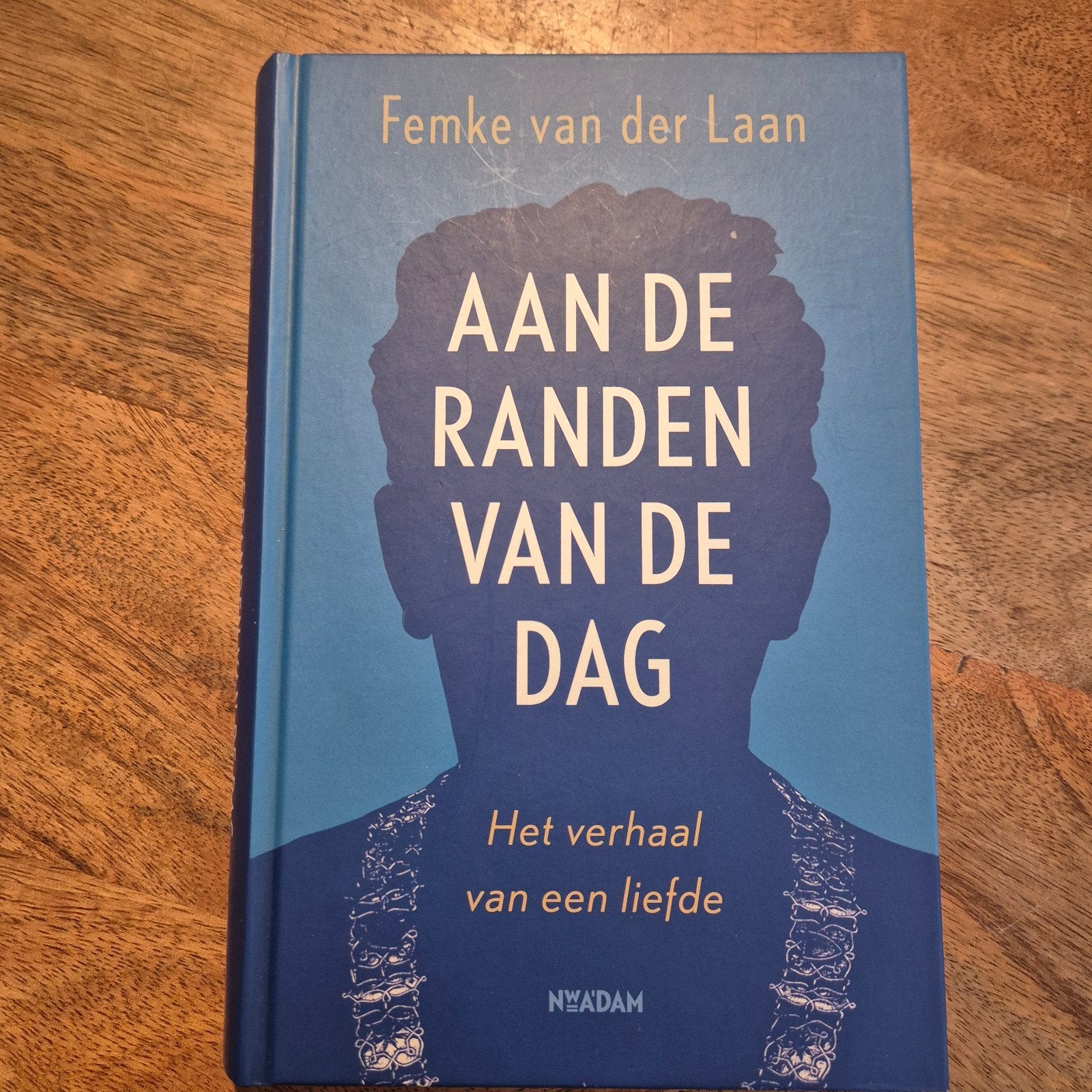 Aan de randen van de dag - Femke van der Laan, Ophalen of Verzenden, Zo goed als nieuw, Femke van der Laan, Overige