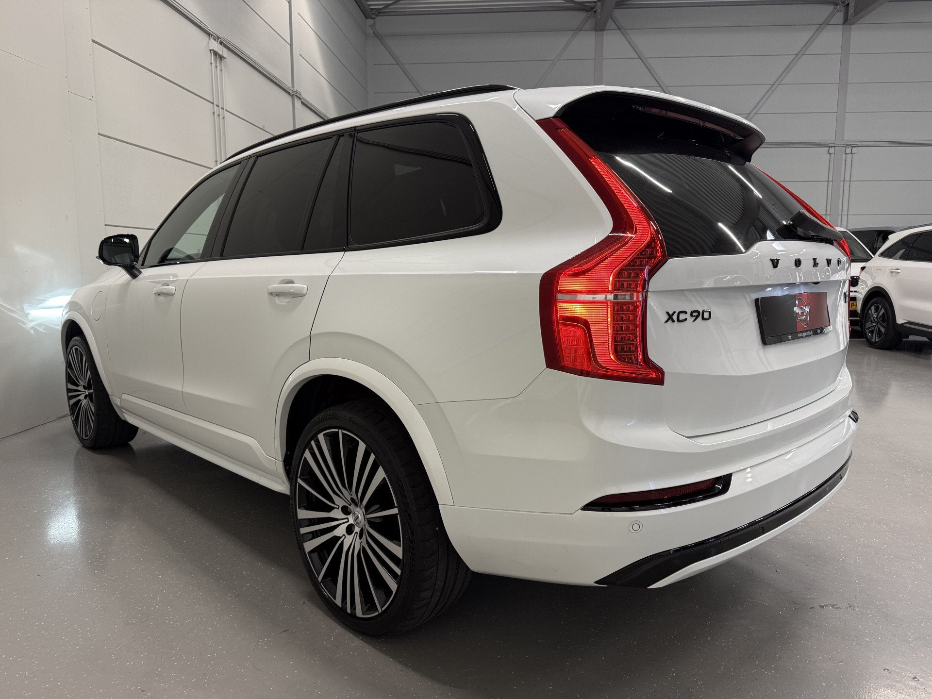 Foto 9 van Volvo XC90 T8 Recharge AWD R-Design PANO/TREKHAAK/SOH 93,7%/