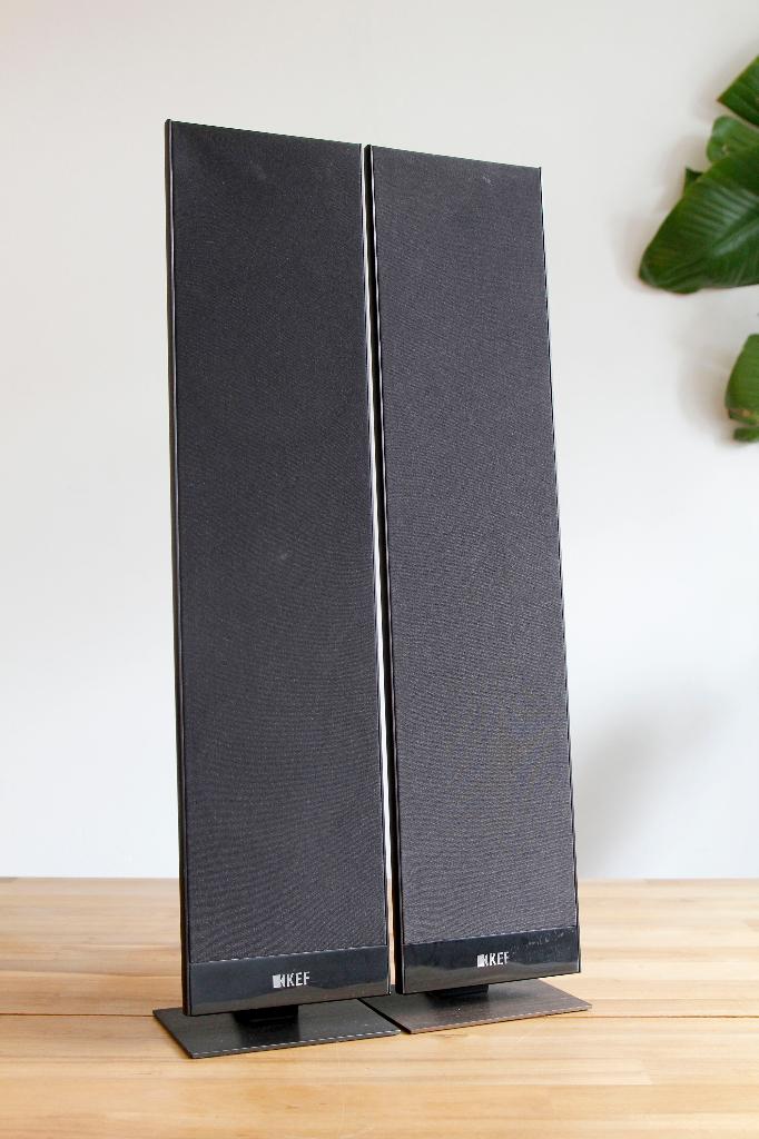 KEF T301 slanke speakers. Zwart, Overige merken, Gebruikt, -, -