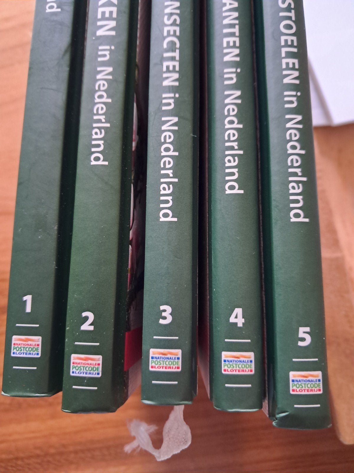 Wilde Dieren & Paddenstoelen in Nederland - Complete set, Ophalen of Verzenden, Zo goed als nieuw, Natuur algemeen, Roberto tan