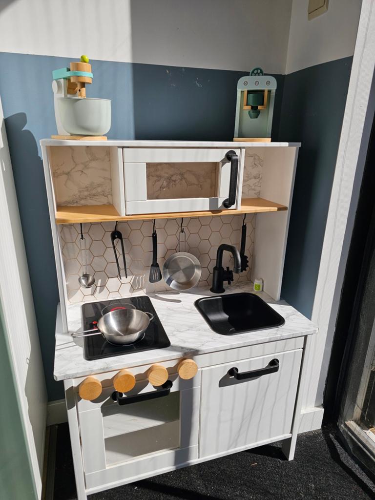 Gestylde ikea keuken + toebehoren, Ophalen, Meisje