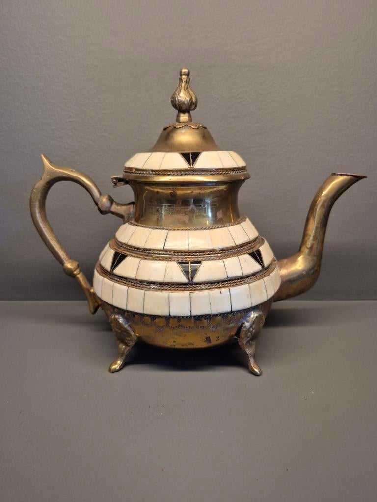 Marokkaanse Theepot met Been, Antiek en Kunst, Antiek | Koper en Brons, Ophalen of Verzenden
