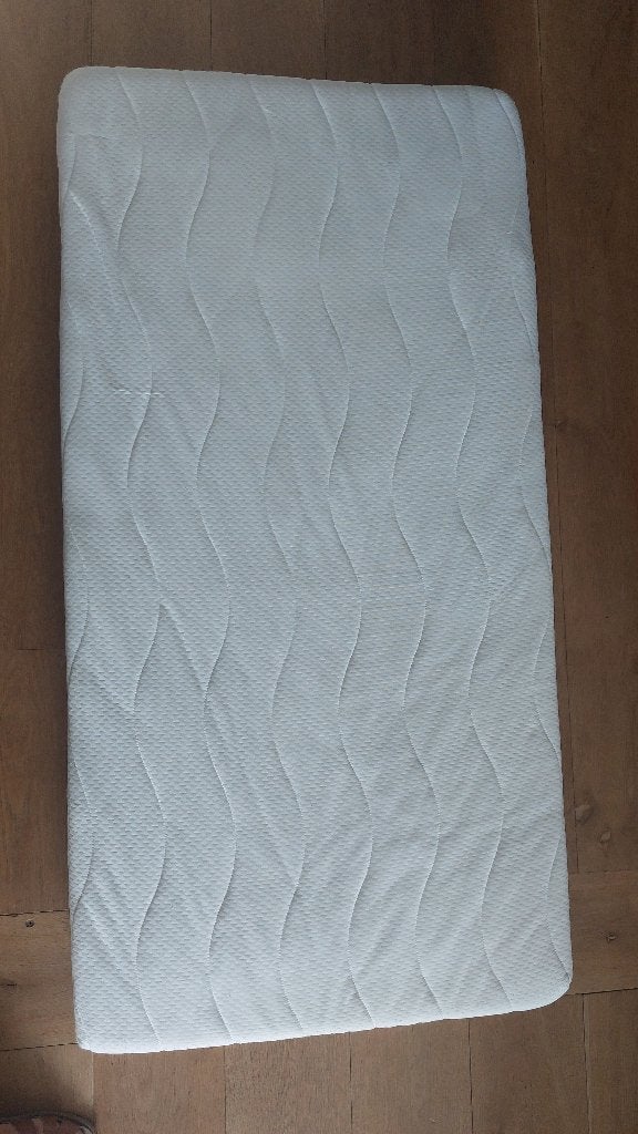 Matras petit petit amelie 70x140, Kinderen en Baby's, Kinderkamer | Bedden, Ophalen, 70 tot 85 cm, 140 tot 160 cm, Zo goed als nieuw