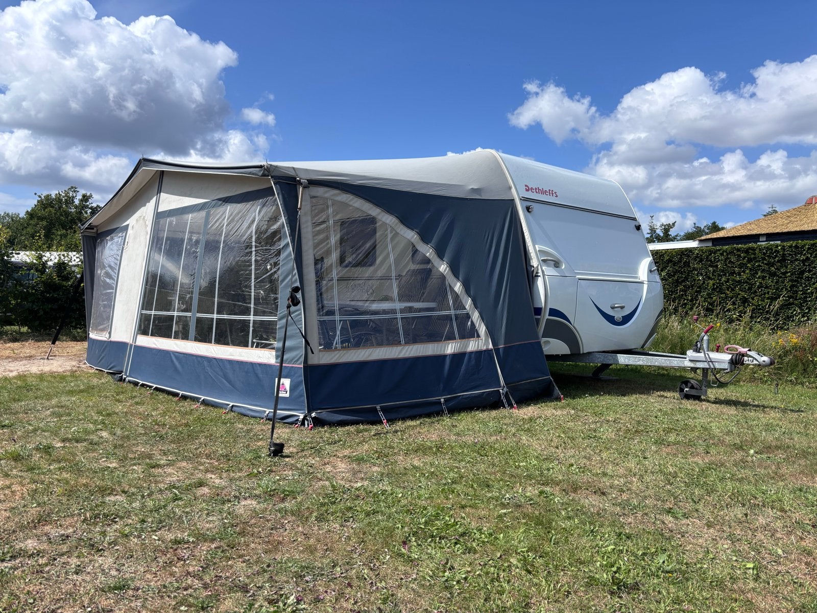 Dethleffs EL3 summer edition. 510 opbouw Zeer netjes!!!!!, Vast bed, Rondzit, Kachel, Particulier
