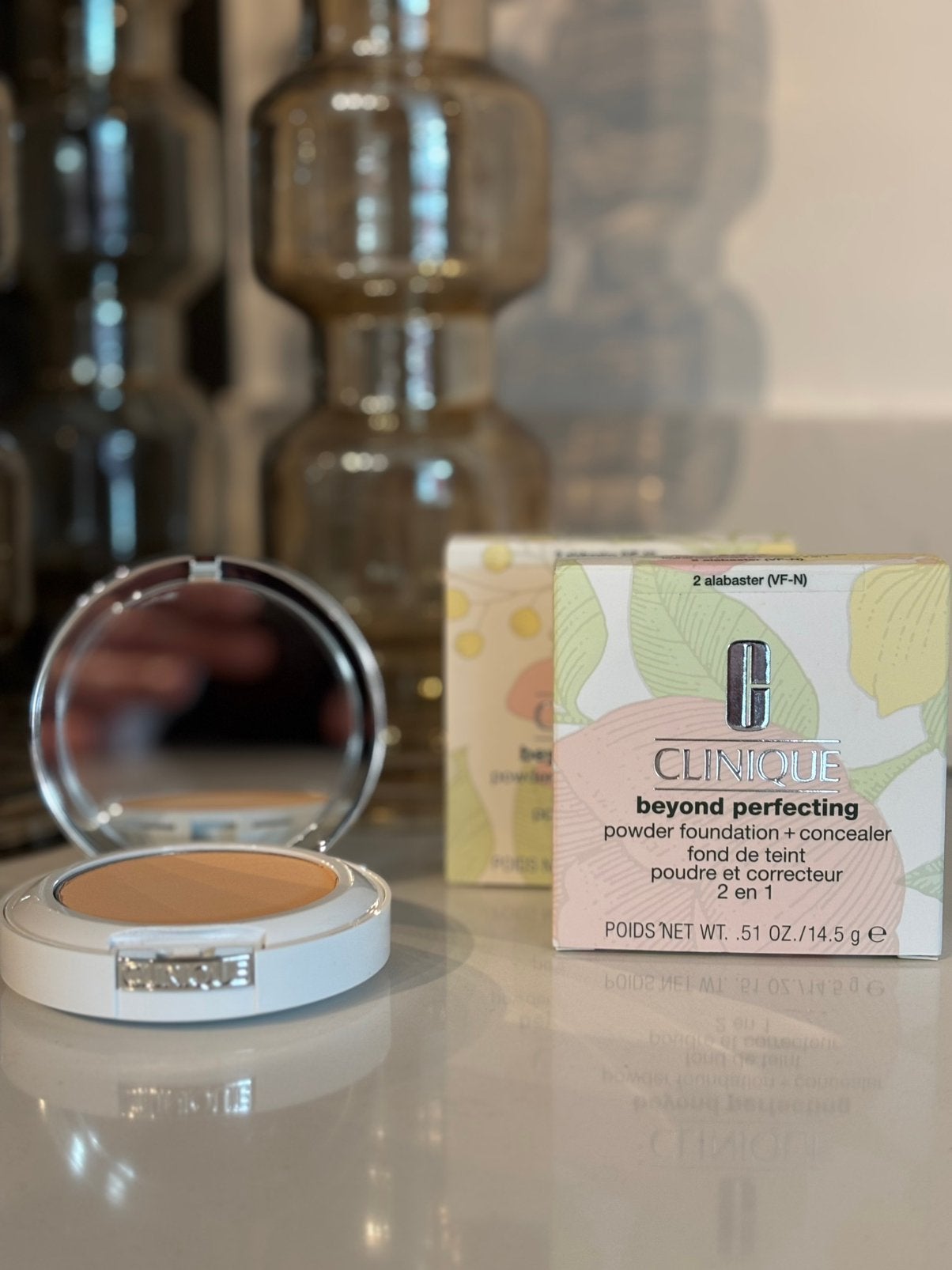 Clinique Beyond Perfecting Powder Foundation – 02 Alabaster, Sieraden, Tassen en Uiterlijk, Gehele gezicht, Beige, Ophalen of Verzenden