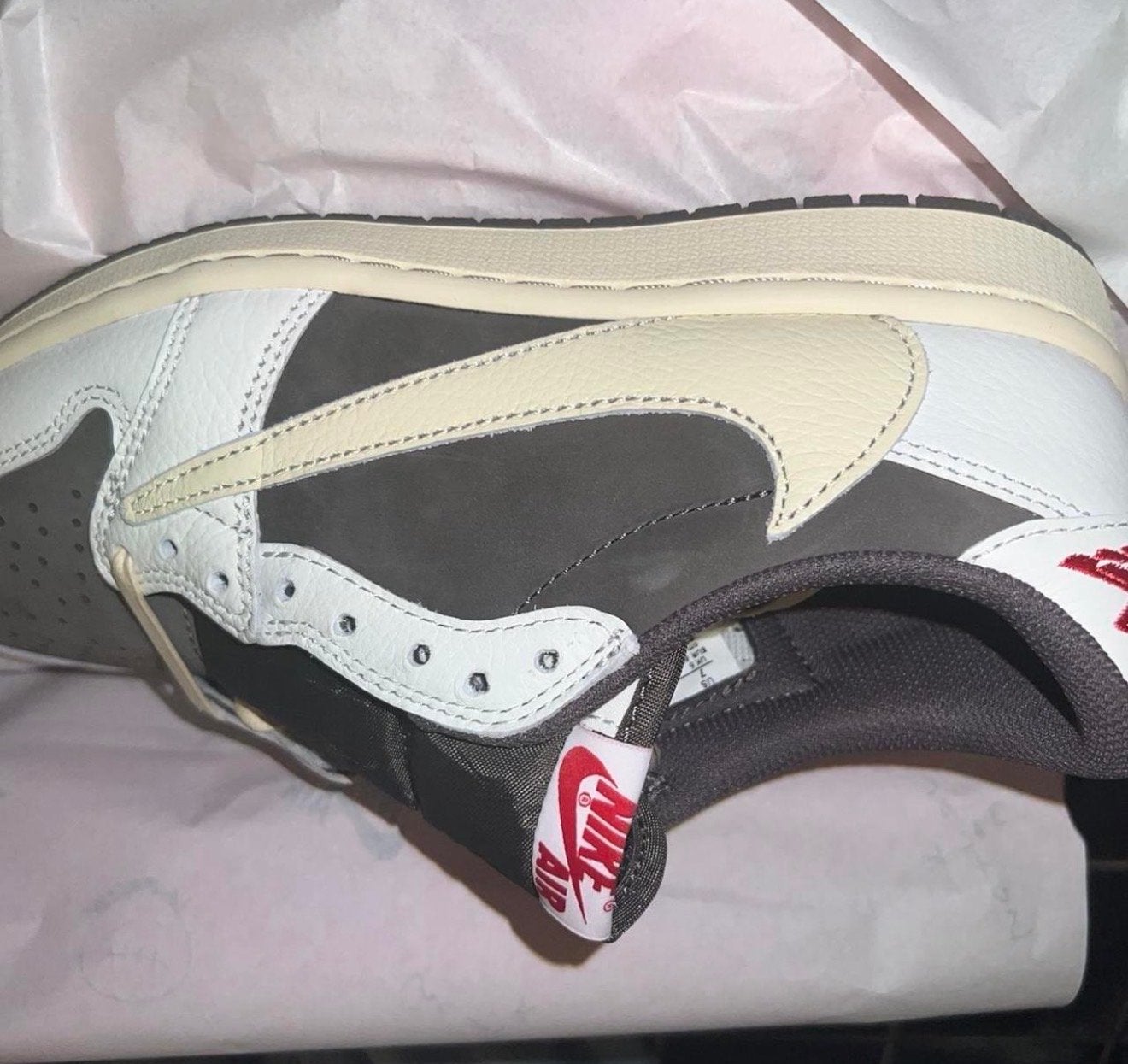 Nike Air Jordan 1 Low Travis Scott Reverse Mocha maat 40, Kleding | Heren, Schoenen, Ophalen of Verzenden, Nieuw, Bruin, Sneakers of Gympen