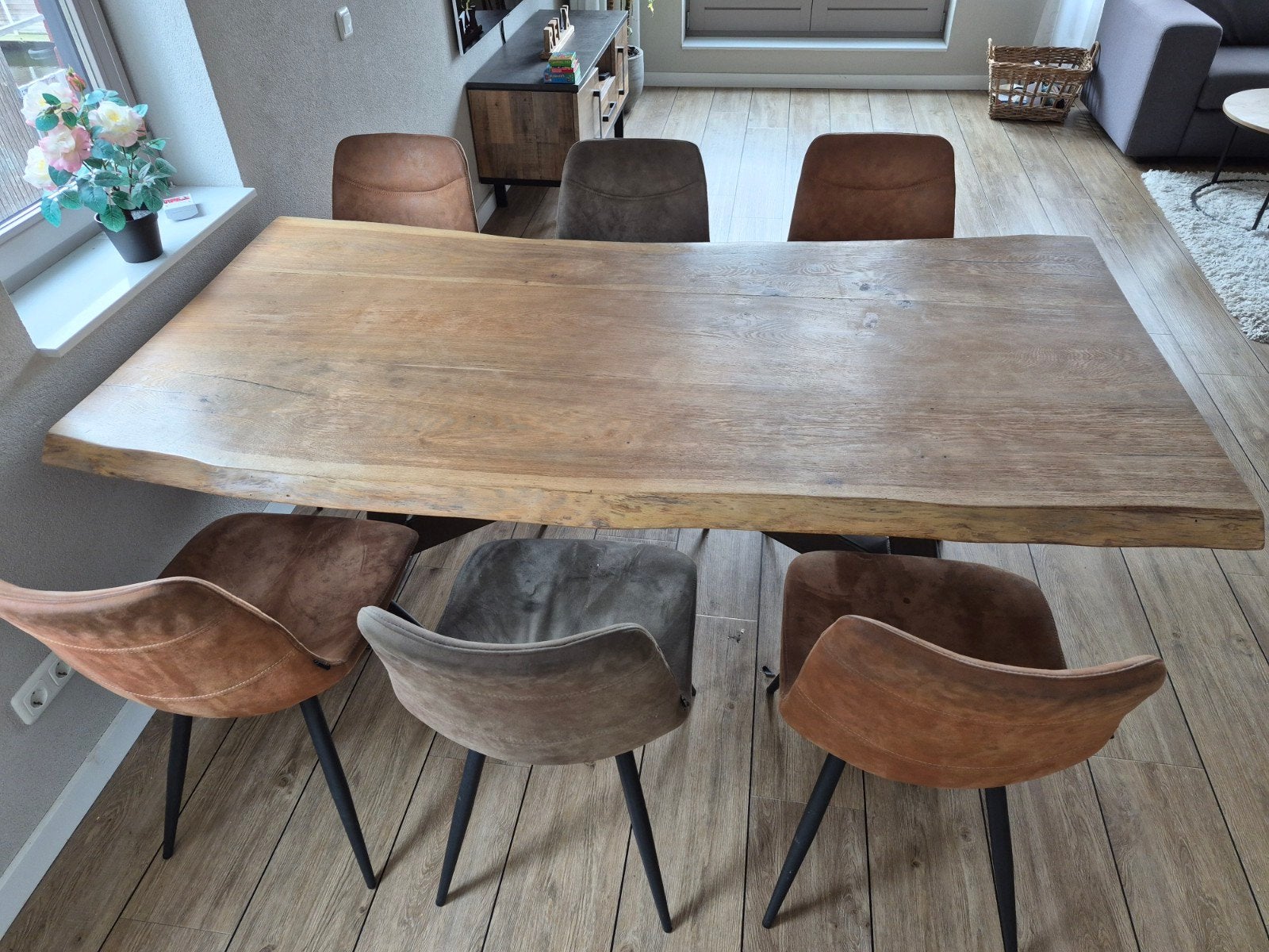 Massief eiken eettafel met stalen onderstel, Ophalen, Gebruikt, 50 tot 100 cm, Vijf personen of meer