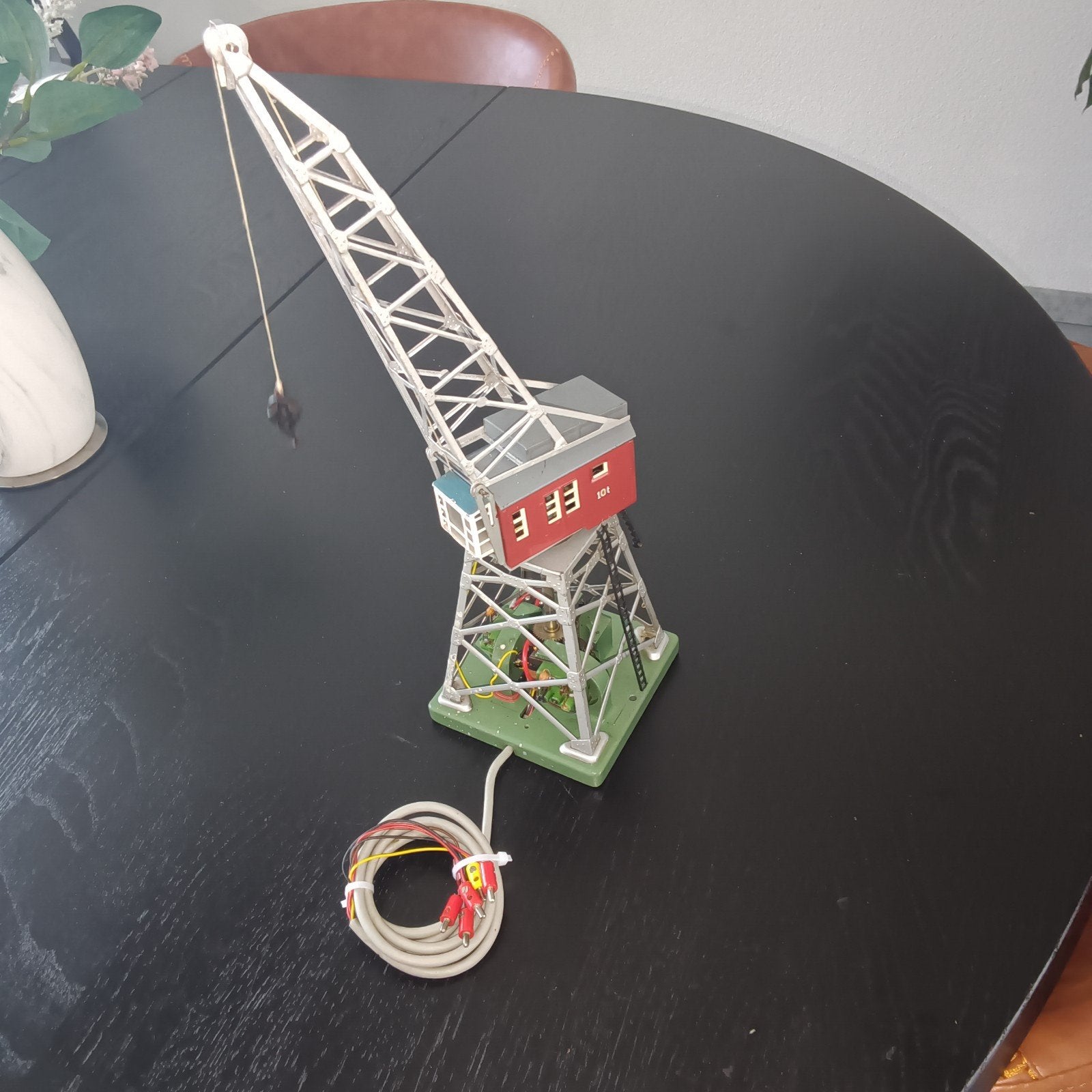Märklin Hijskraan 7051 met Magneet en Schakelkast, Wisselstroom, Gebruikt, Overige typen, Ophalen of Verzenden