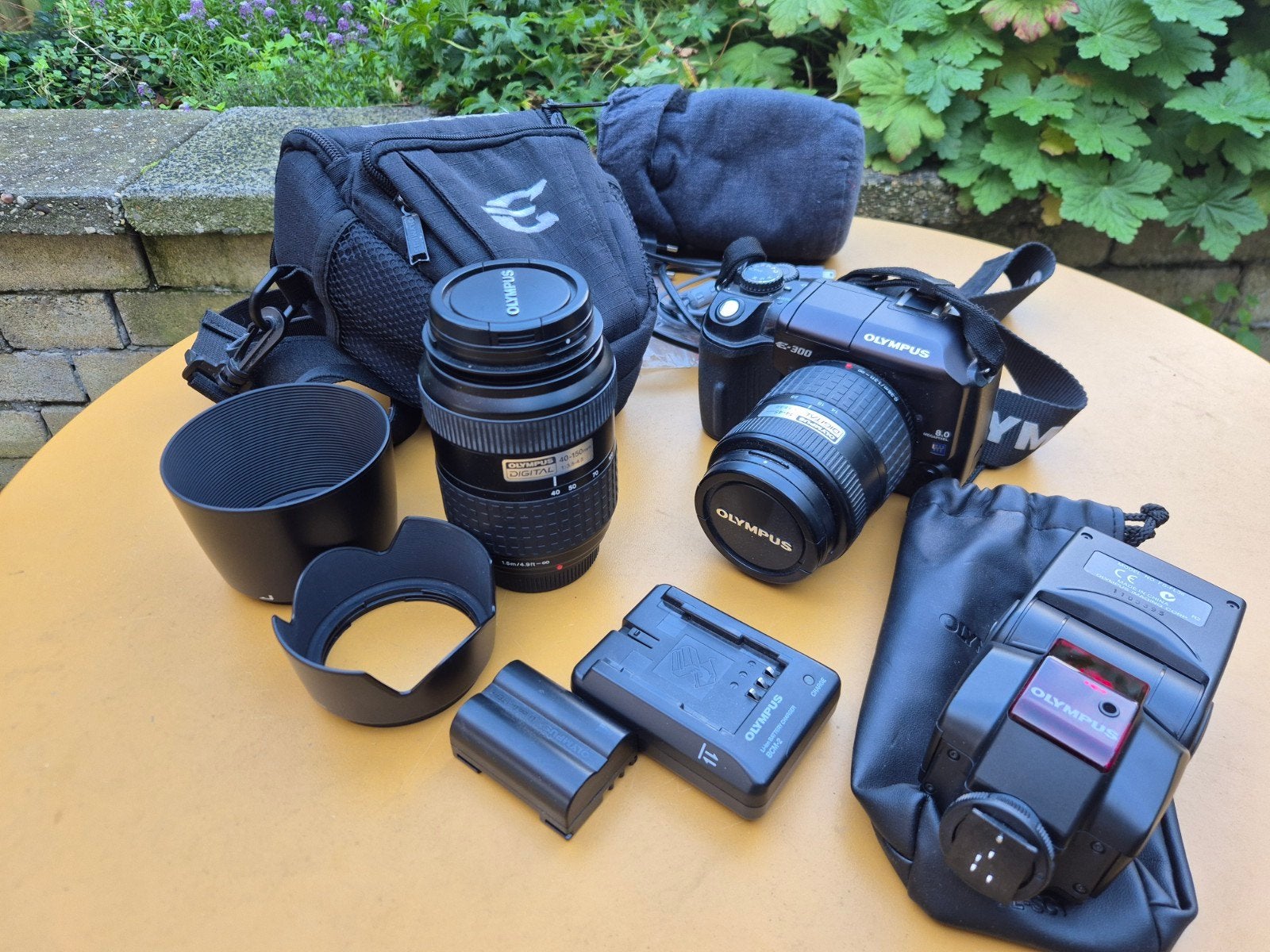 Olympus E-300 Spiegelreflexcamera met accessoires, Ingebouwde flitser, Gebruikt, Spiegelreflex, Draagriem