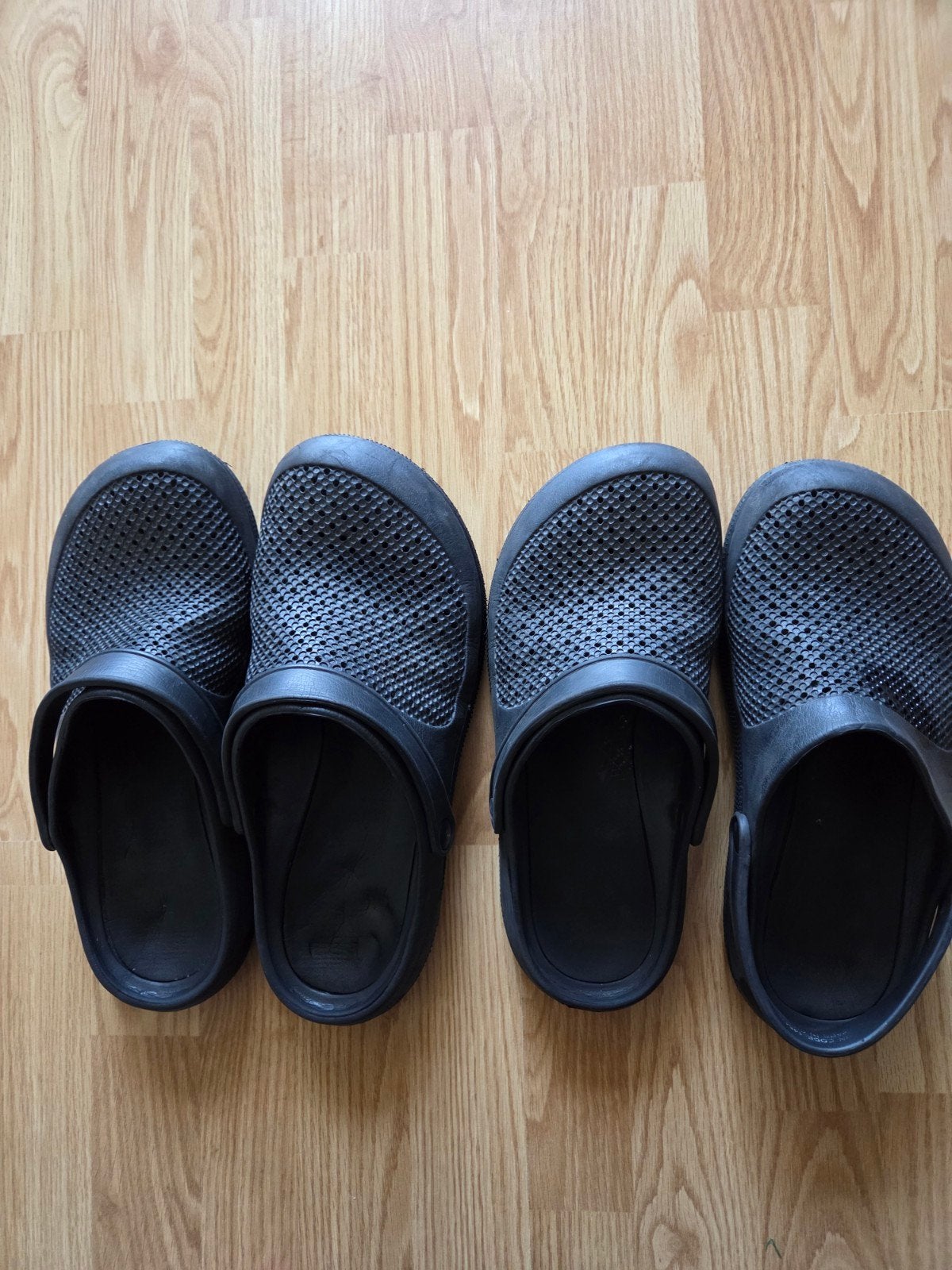 Crocs - Maat 42/43 en 44/45 - Gedragen, Zwart, Crocs, Gedragen, Ophalen