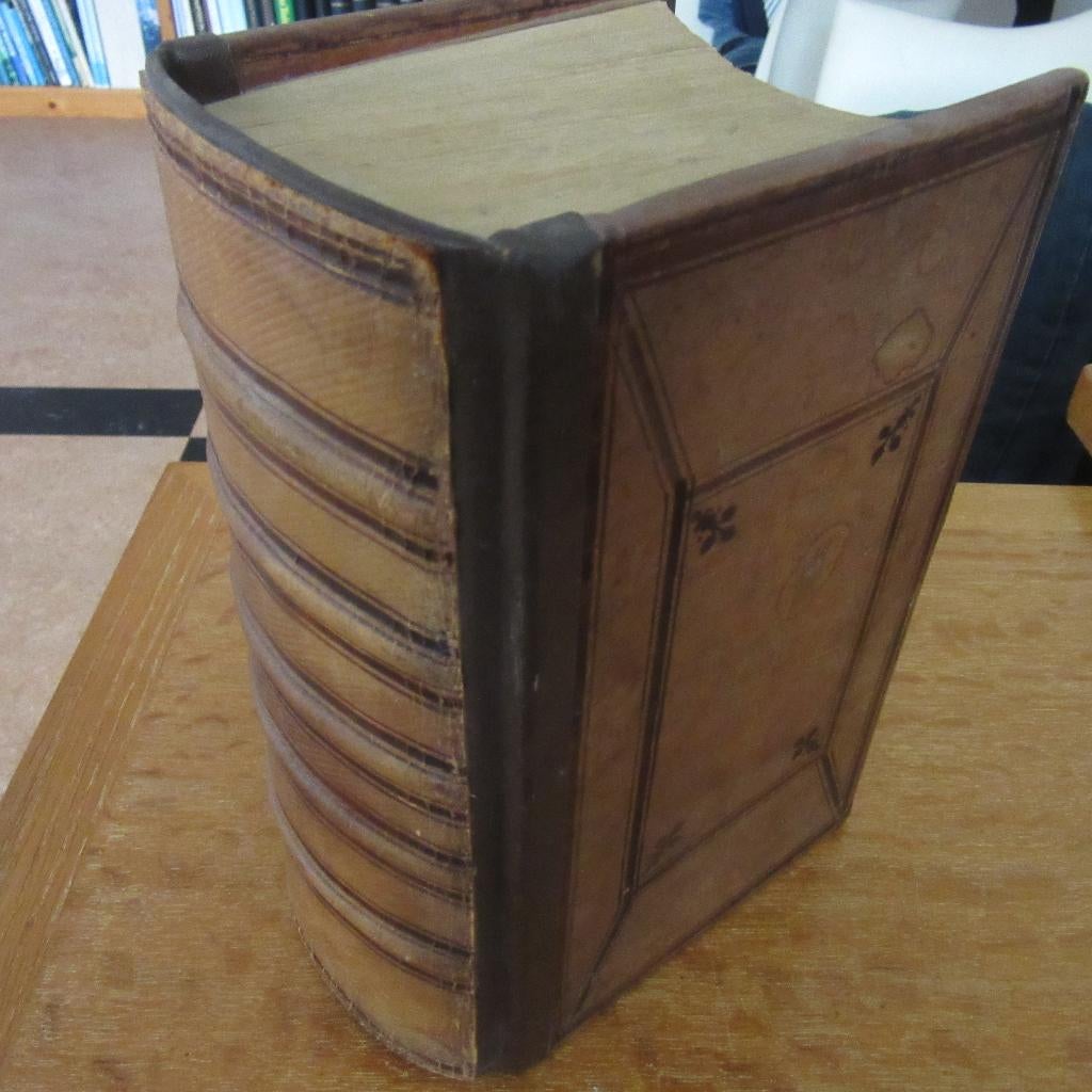 Grote bijbel uit 1870, Ophalen of Verzenden