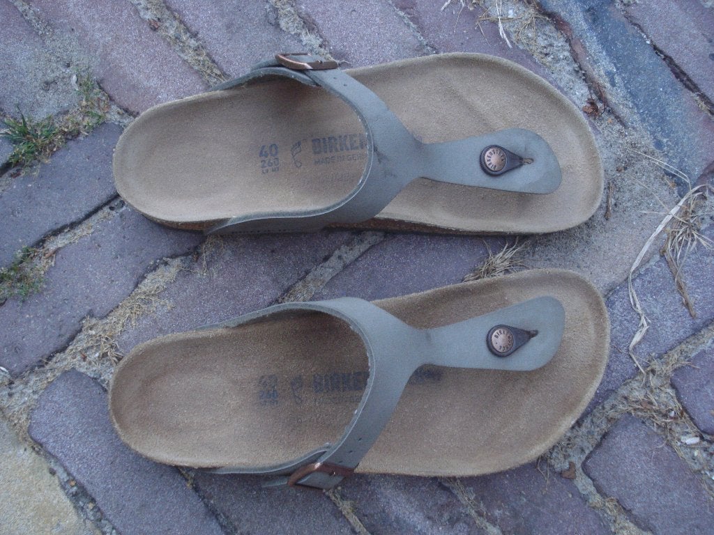 BIRKENSTOCK GIZEH KHAKI 40 NU GRATIS VERZENDING PER POST, Slippers, Overige kleuren, Verzenden, Zo goed als nieuw