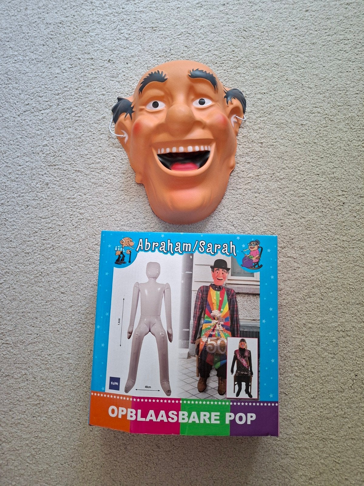 Opblaasbare pop Abraham/Sarah met masker, Ophalen