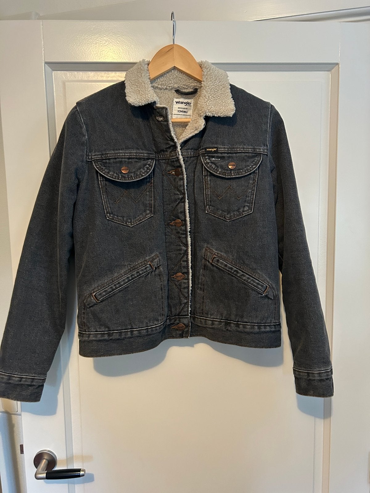 Wrangler spijkerjas met teddy maat XS, Ophalen of Verzenden, Zo goed als nieuw, Maat 38/40 (M), Blauw