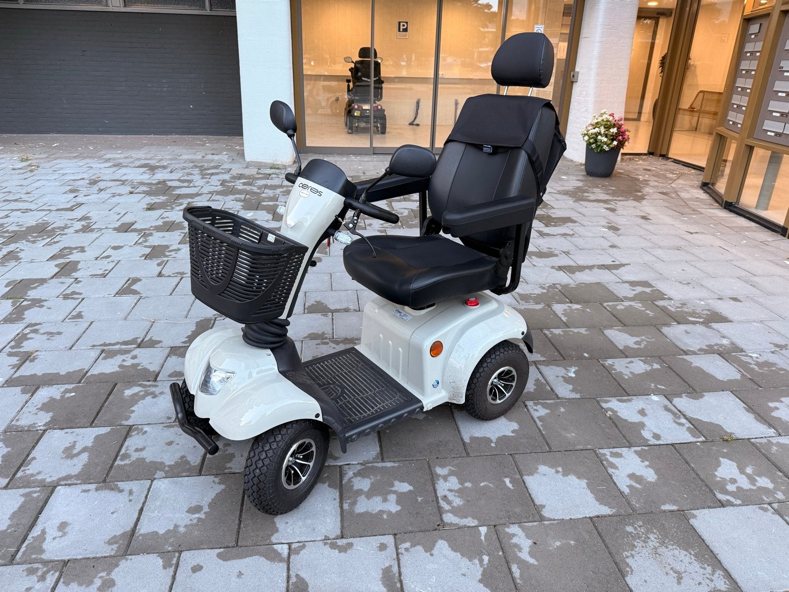 Vermeiren Ceres 4 SE 2025 Beige Scootmobiel Booster, Diversen, Ophalen, 16 km/u of meer, Vermeiren, 26 t/m 35 km