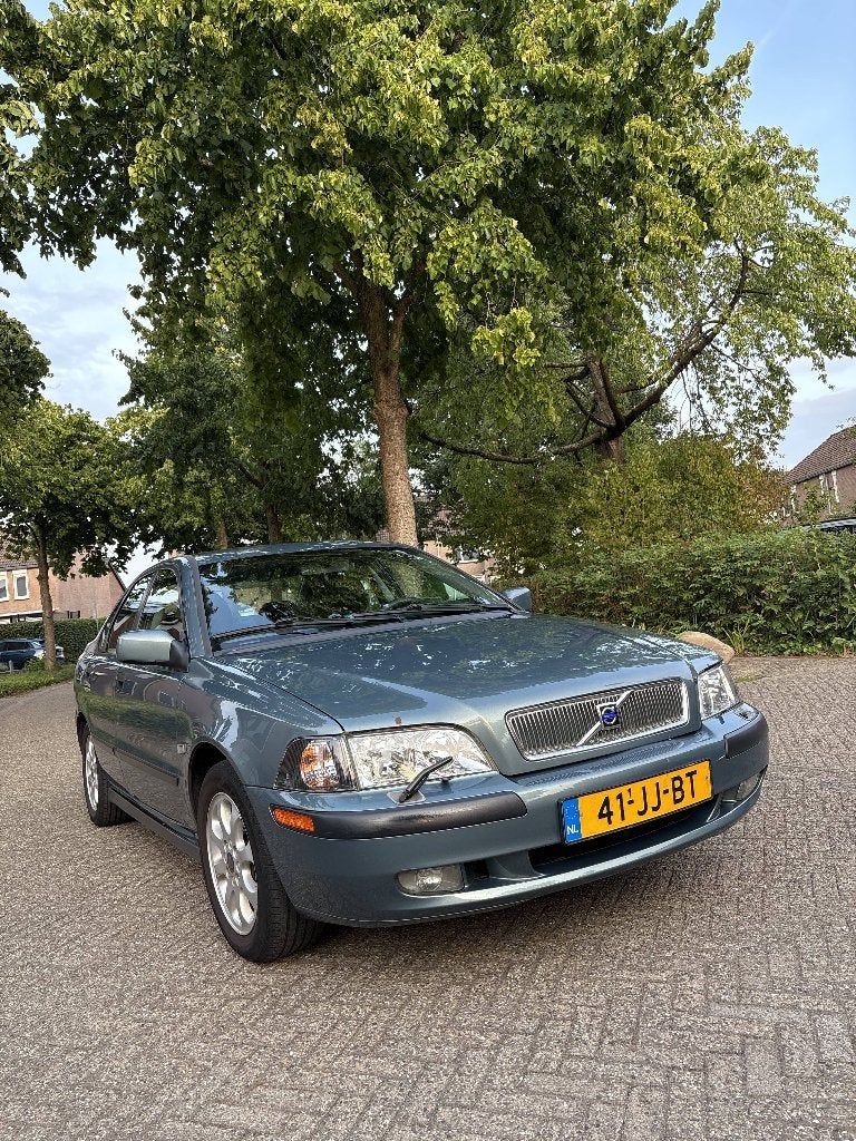 Volvo S40 2.0 I 2002 - APK tot 08/2027, Auto's, Voorwielaandrijving, 4 cilinders, Leder en Stof, S40