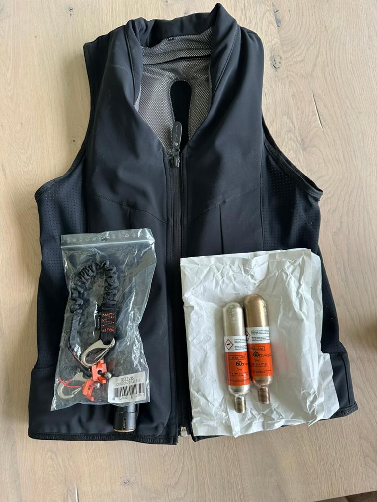Freejump airvest (als nieuw), Ophalen of Verzenden, Zo goed als nieuw