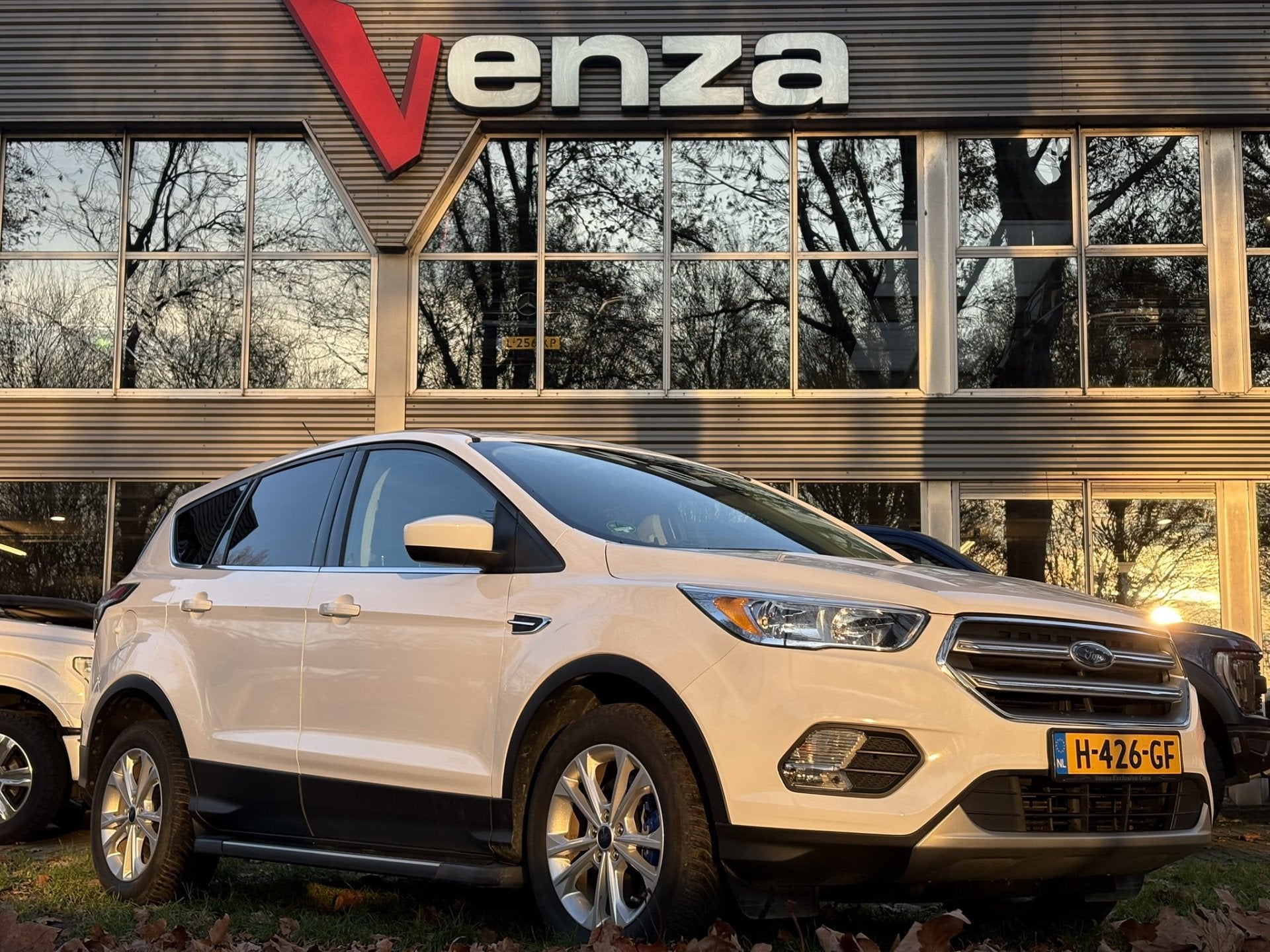 Ford Escape 2.0L EcoBoost 4WD (bj 2019, automaat), Auto's, Automaat, Stof, 4 cilinders, Met garantie (alle)