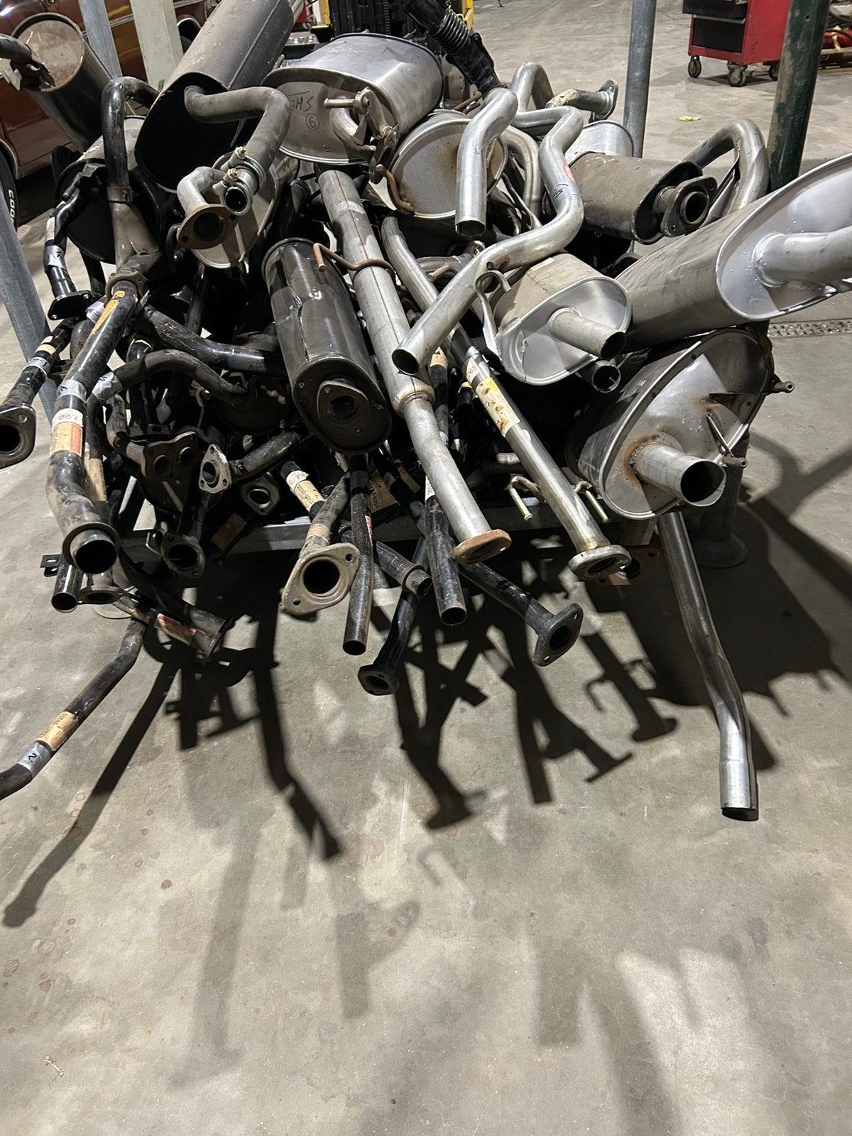 Uitlaat Toyota hilux hiace landcruiser corolla camry, Ophalen, Nieuw, Toyota