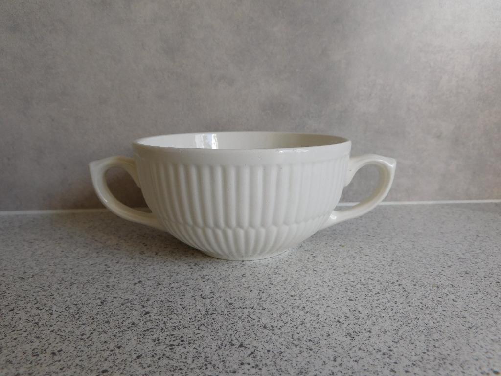 Soepkom 11 cm. Crème Vienne Royal Boch, Ophalen of Verzenden, Zo goed als nieuw, Kom(men), Overige stijlen