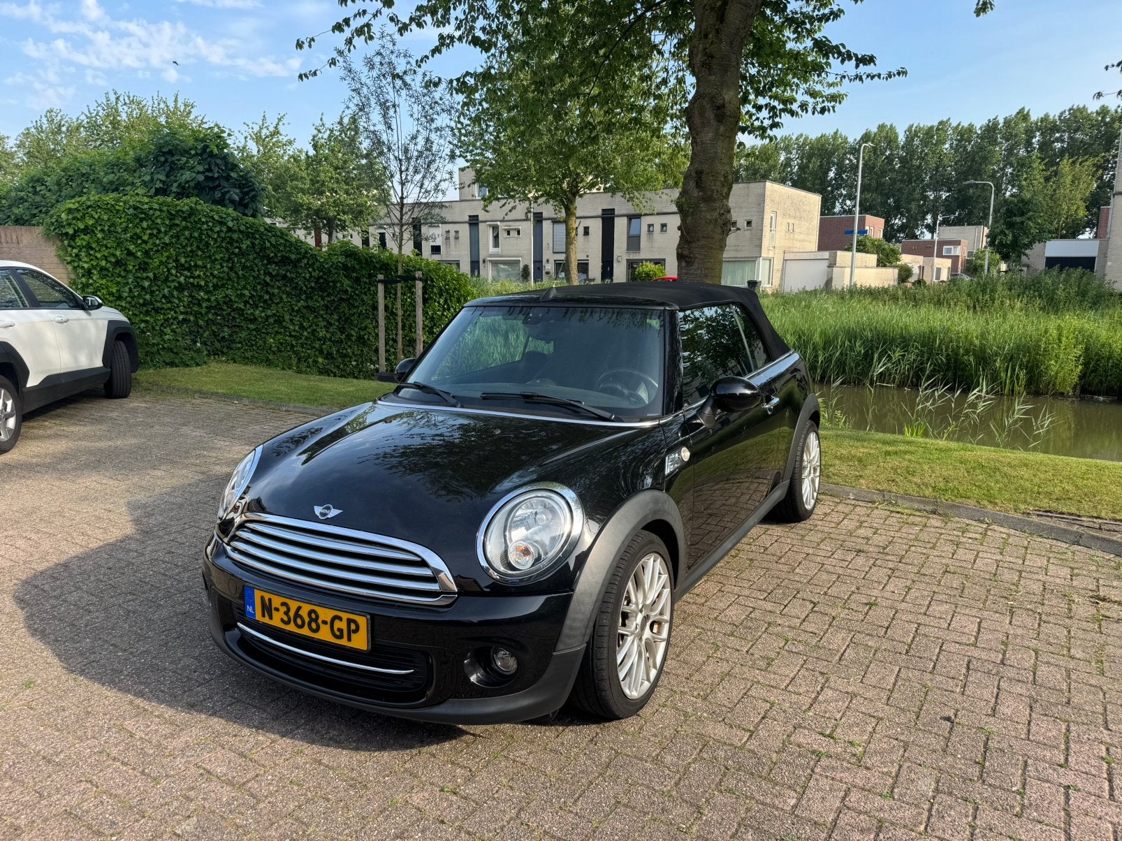 Mini 1.6 Cooper Chili Cabrio | 2015 | Zwart | Benzine, 4 cilinders, Cabriolet, 4 stoelen, Handgeschakeld