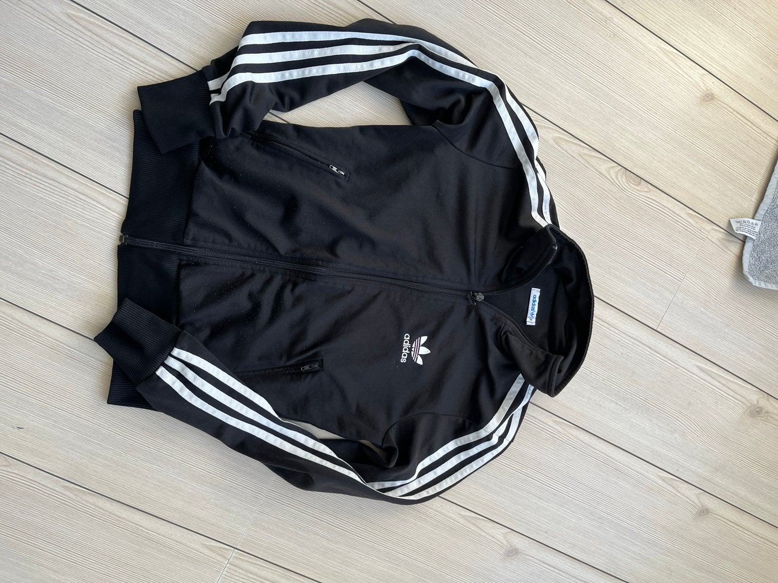 Adidas en Lyle & Scott Zwarte Hoodies/Jassen, Ophalen of Verzenden, Gebruikt, Jongen, Trui of Vest