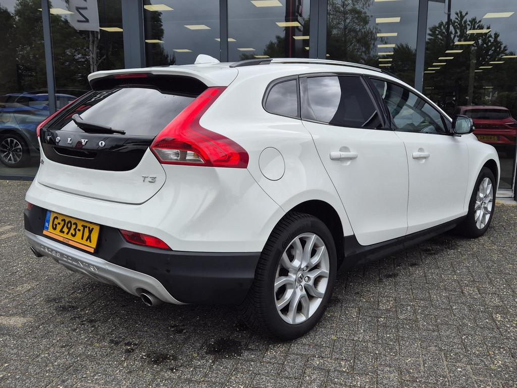 Volvo V40 Cross Country 1.5 T3 Polar+ Luxury | Leder | Harmo, Auto's, Volvo, 4 cilinders, Wit, 152 pk, V40