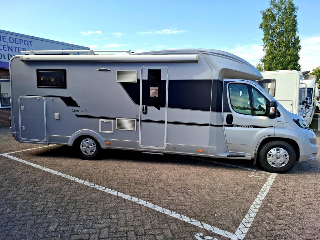 Adria Matrix Supreme 700 SL |5 zitplaatsen|Automaat|180 PK|, Chemisch toilet, Diesel, Adria, 7 tot 8 meter