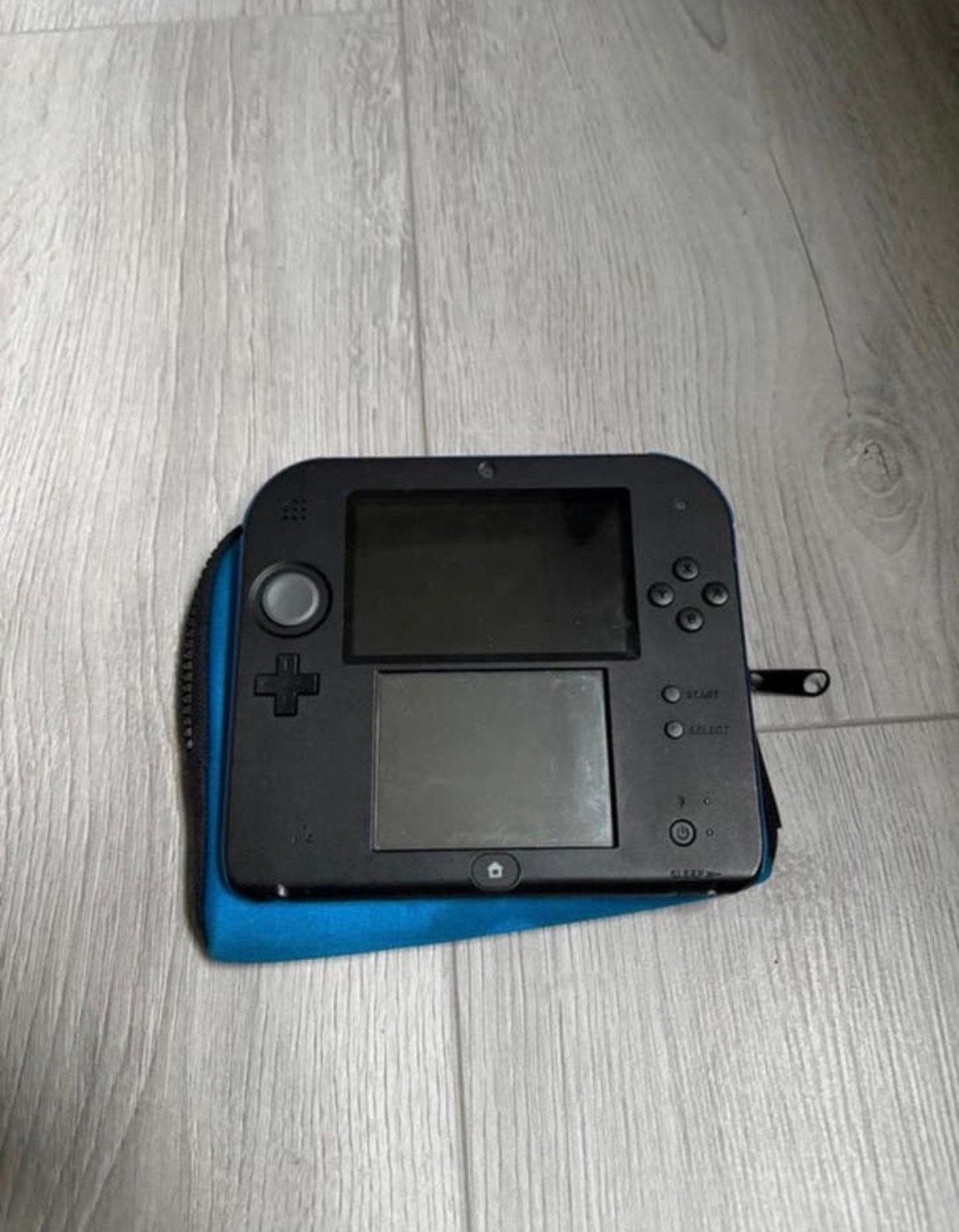 Nintendo 2DS met HB, Ophalen, Nintendo, Zo goed als nieuw