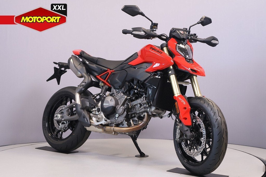 Ducati HYPERMOTARD V2 (bj 2026), Ducati North Europe B.V., Bedrijf, Toermotor, Maanweg 174
2516 AB  Den Haag, NL