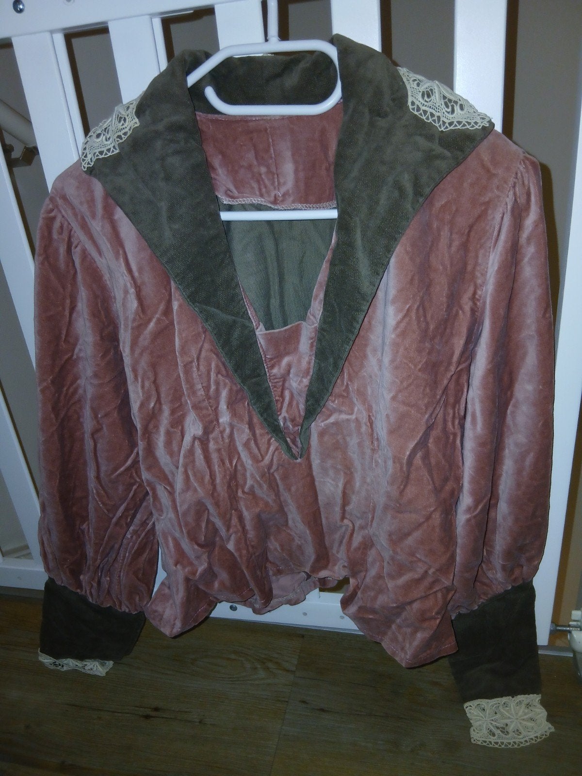 Kleding vrouw xs/s 650 jaar, Ophalen of Verzenden, Zo goed als nieuw, Maat 46 (S) of kleiner
