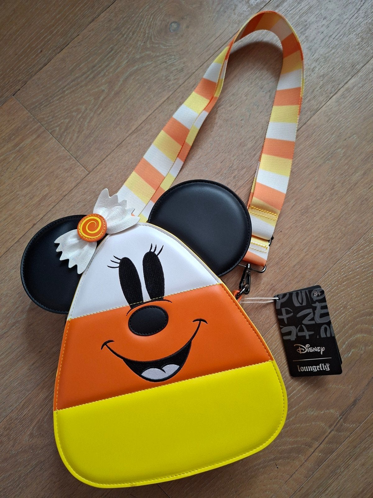 Disney Loungefly Crossbody tas Mickey Candy Corn nieuw, Verzamelen, Ophalen of Verzenden, Mickey Mouse, Nieuw