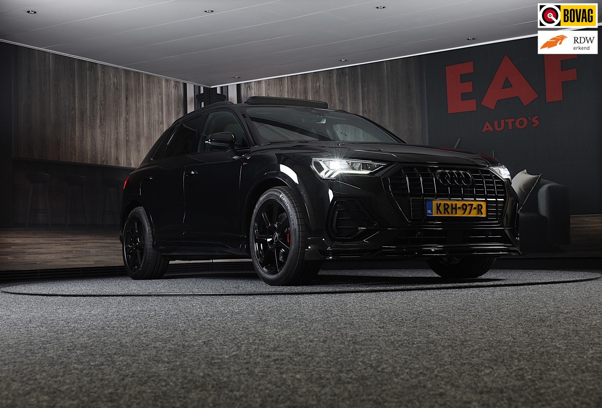 Audi Q3 45 TFSI e RSQ3 Look / Camera / Cc / Lane Assist / Di, Auto's, Audi, Dealer onderhouden, Gebruikt, Euro 6, Leder en Stof
