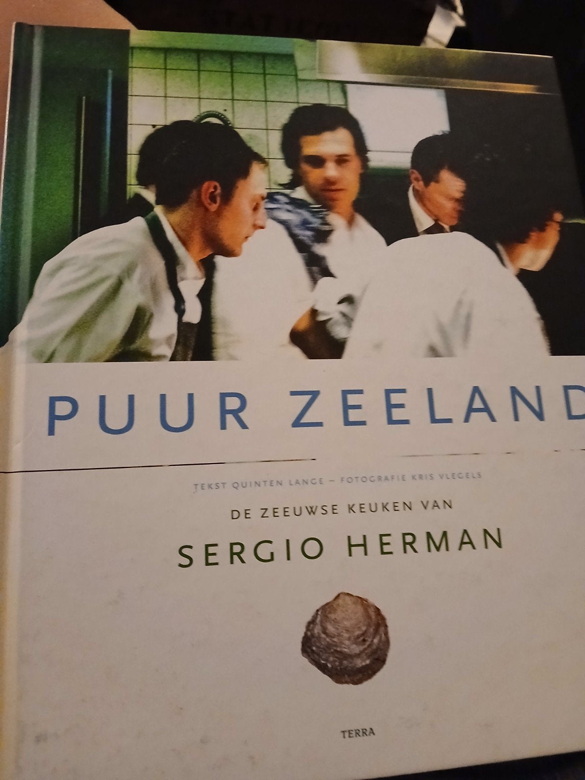Puur Zeeland: De Zeeuwse keuken van Sergio Herman, Boeken, Sergio Herman, Voorgerechten en Soepen, Ophalen of Verzenden, Zo goed als nieuw