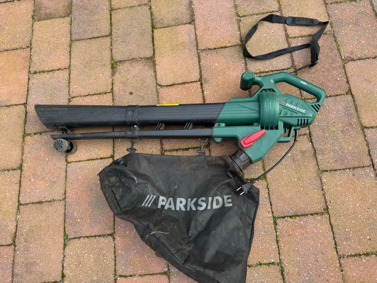 Parkside PLS 2600 A1 Elektrische Bladblazer/Zuiger, Gebruikt, Handgedragen, Ophalen of Verzenden, Met opvangzak
