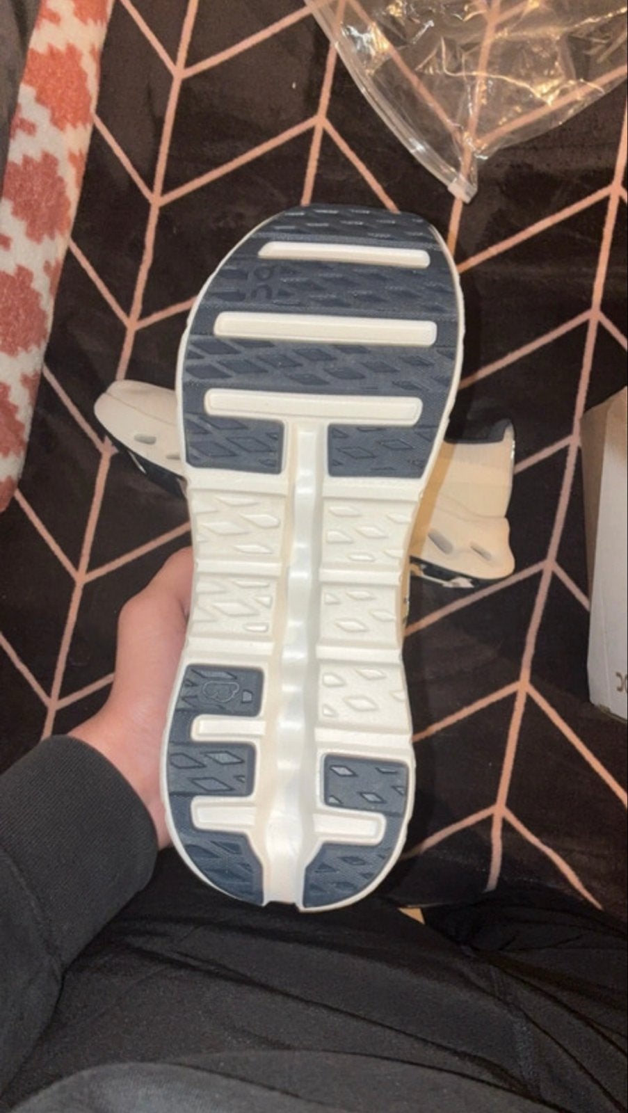 Gloednieuwe Alo sneakers maat 44, Kleding | Heren, Overige kleuren, Nieuw, Ophalen of Verzenden, Sneakers of Gympen