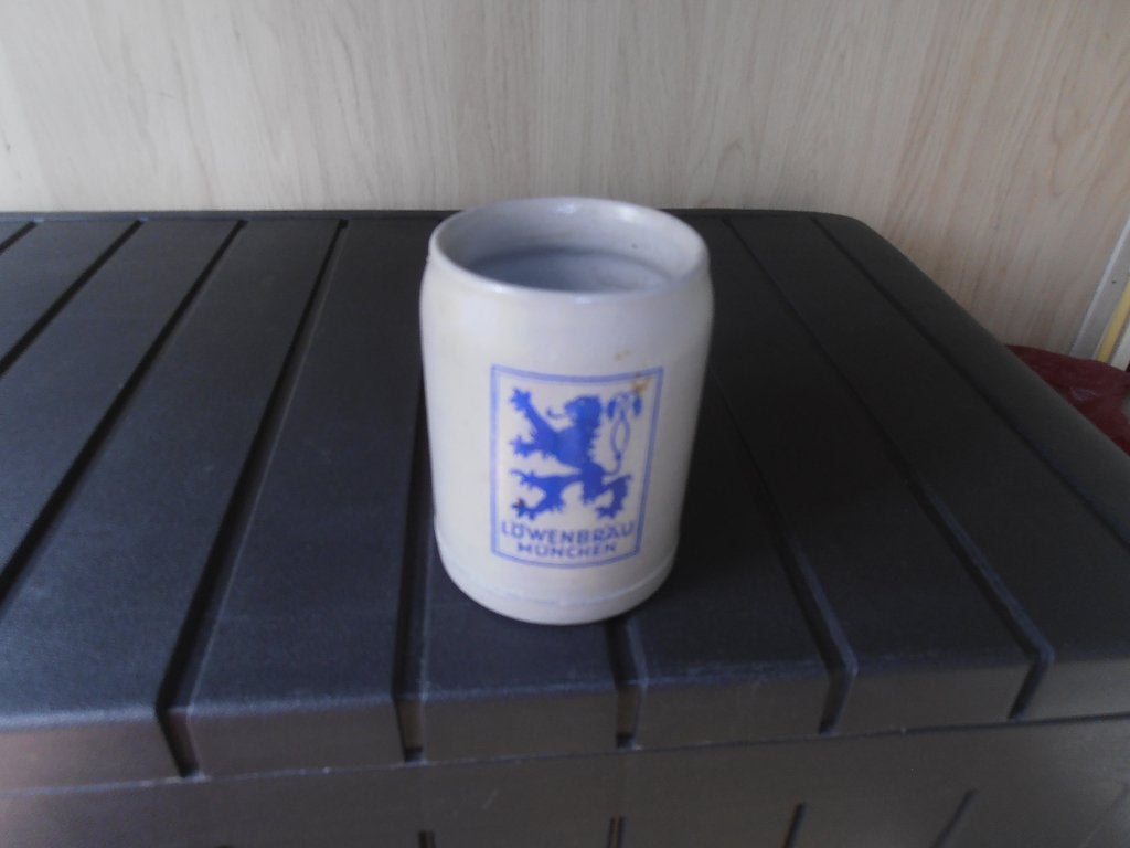 bierpeul lowenbrau munchen, Richtprijs 10,euro., Verzamelen, Biermerken, Ophalen, Zo goed als nieuw, Glas of Glazen, Overige merken