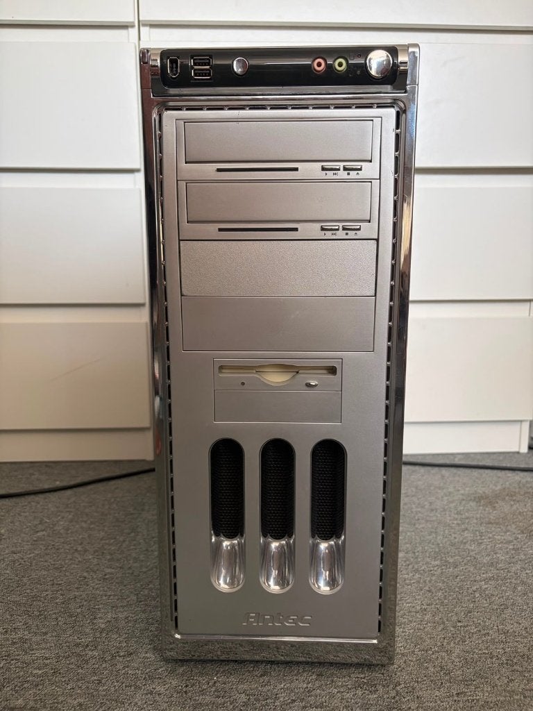 Pentium 4 Pc met Windows 98 er op, Ophalen of Verzenden, Antec