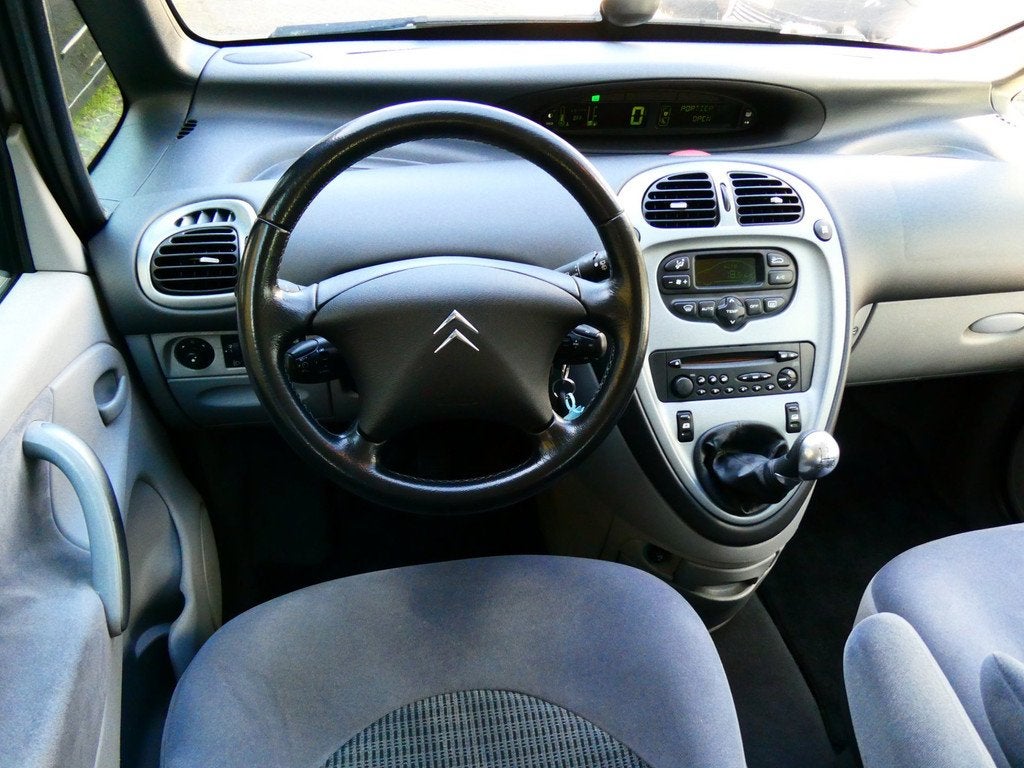 Citroen Xsara Picasso 1.6i-16V 129.000km. 2e eig. Clima Crui, Auto's, Citroën, Voorwielaandrijving, 4 cilinders, Bruin, Handgeschakeld