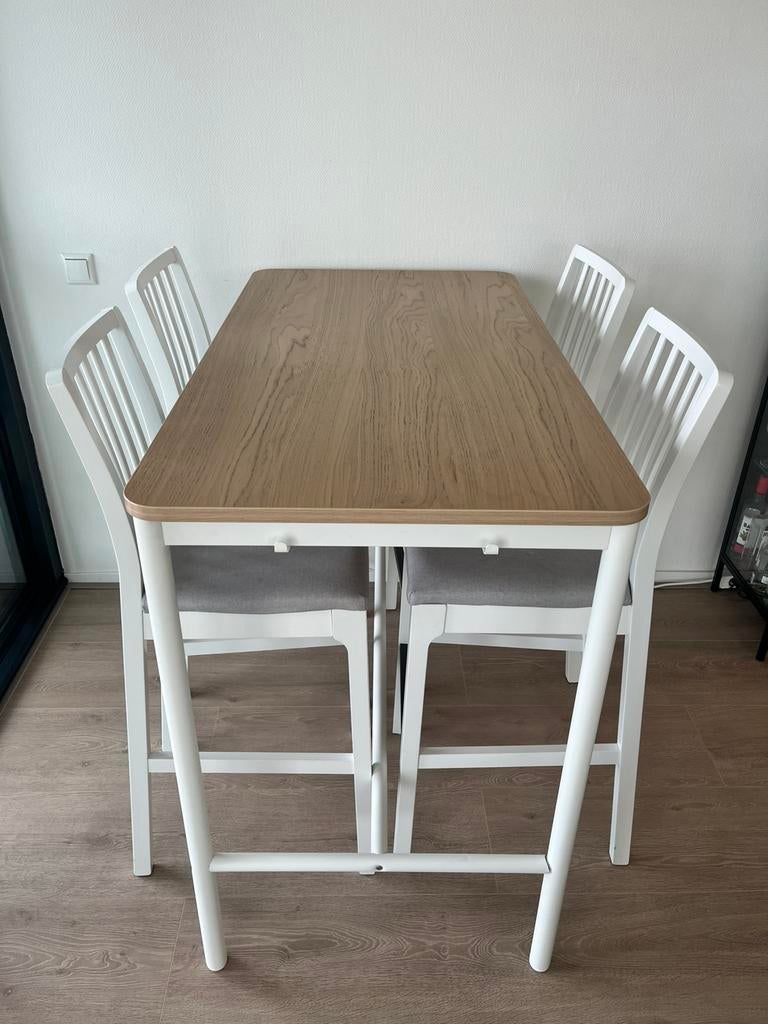 Tommaryd IKEA hoge tafel en barstoelen, Huis en Inrichting, Complete eetkamers, Ophalen, Gebruikt, 4 tot 6 stoelen