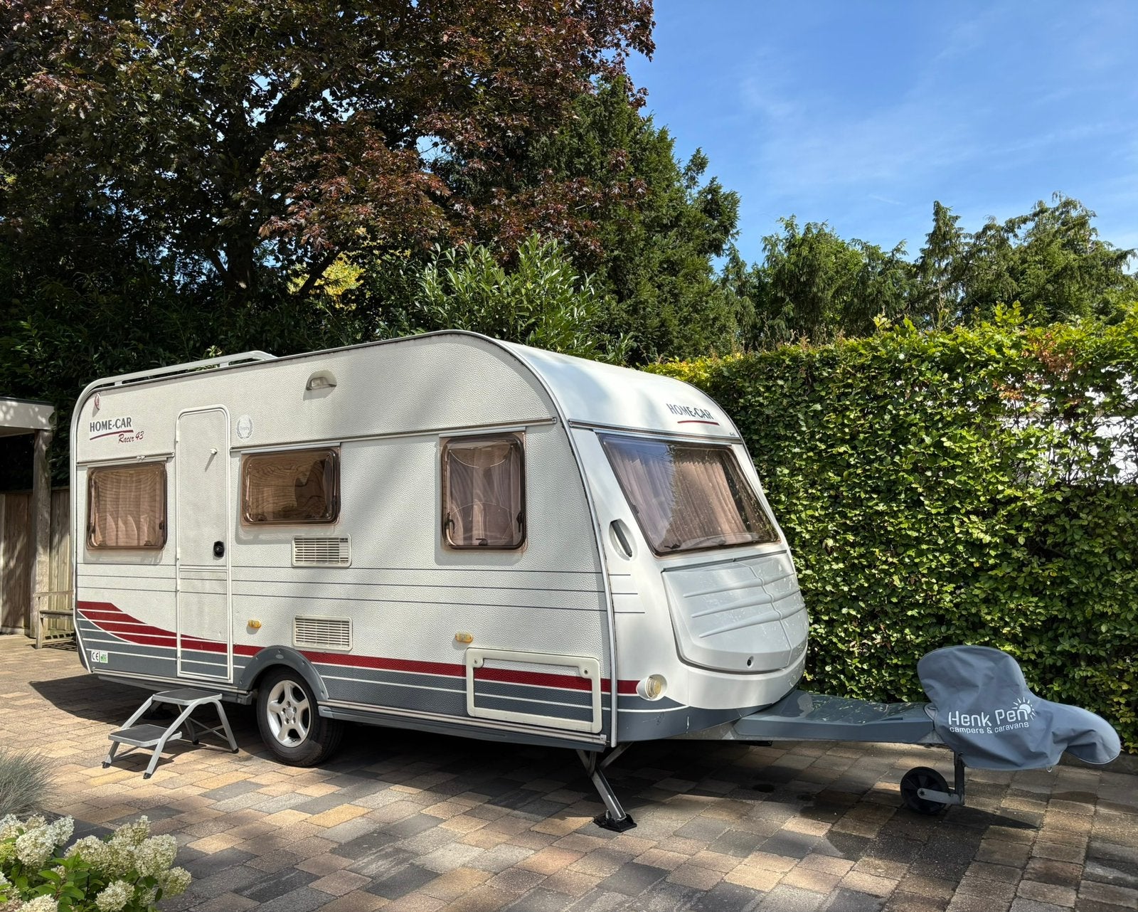 Uitzonderlijk goed onderhouden Home-Car Racer Trophy 43, Caravans en Kamperen, Caravans, Home-car, Treinzit, 750 - 1000 kg, Particulier