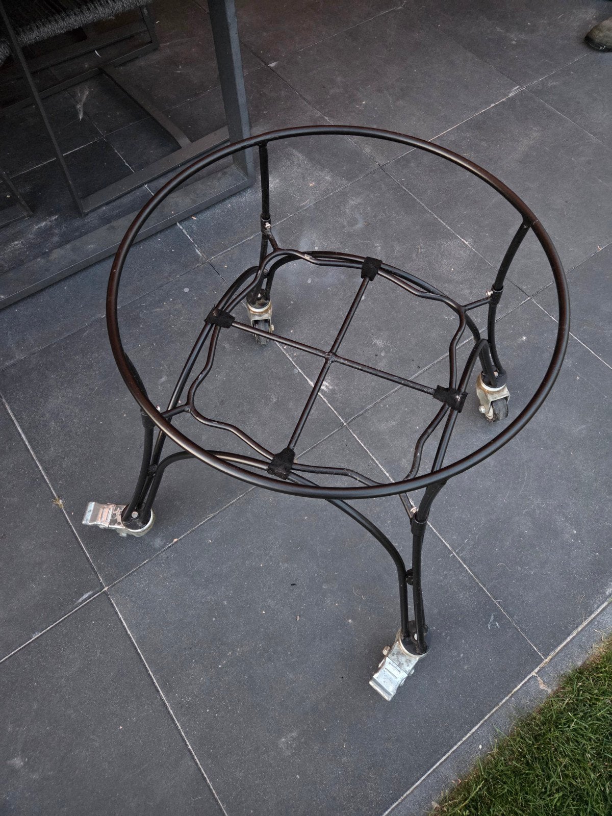 Onderstel en uitklapbare tafeltjes voor kamado (excl. BBQ), Ophalen, Gebruikt, Onbekend