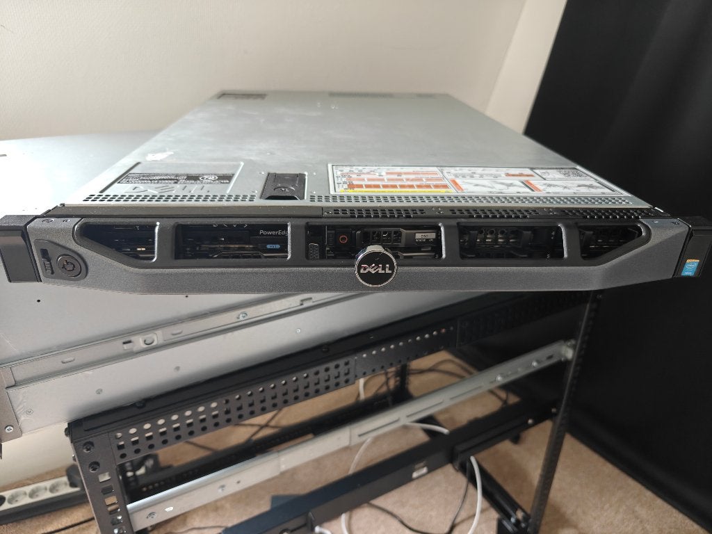 DeLL PowerEdge R630- 2 x Xeon(R) E5-2698 v3 @ 2.30GHz - 32GB, Computers en Software, Servers, Gebruikt, 2 tot 3 Ghz, 32 GB, Hot swappable onderdelen