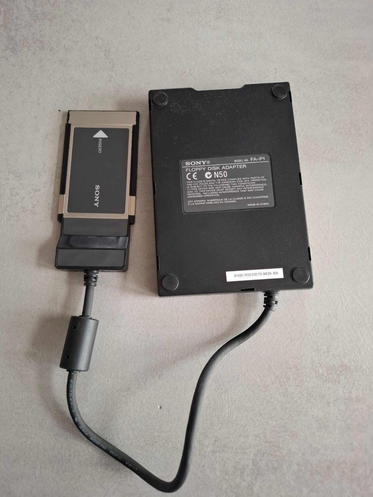 Sony Floppy Disk Adapter FA-P1 met PC Card Nieuw!, Computers en Software, Ophalen of Verzenden