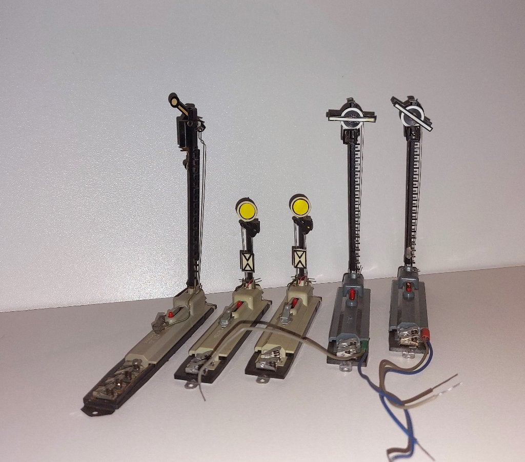5x Piko/Siba H0 elektrische hoofd- en voorseinen, Hobby en Vrije tijd, Gelijkstroom, Rails, Zo goed als nieuw, Piko
