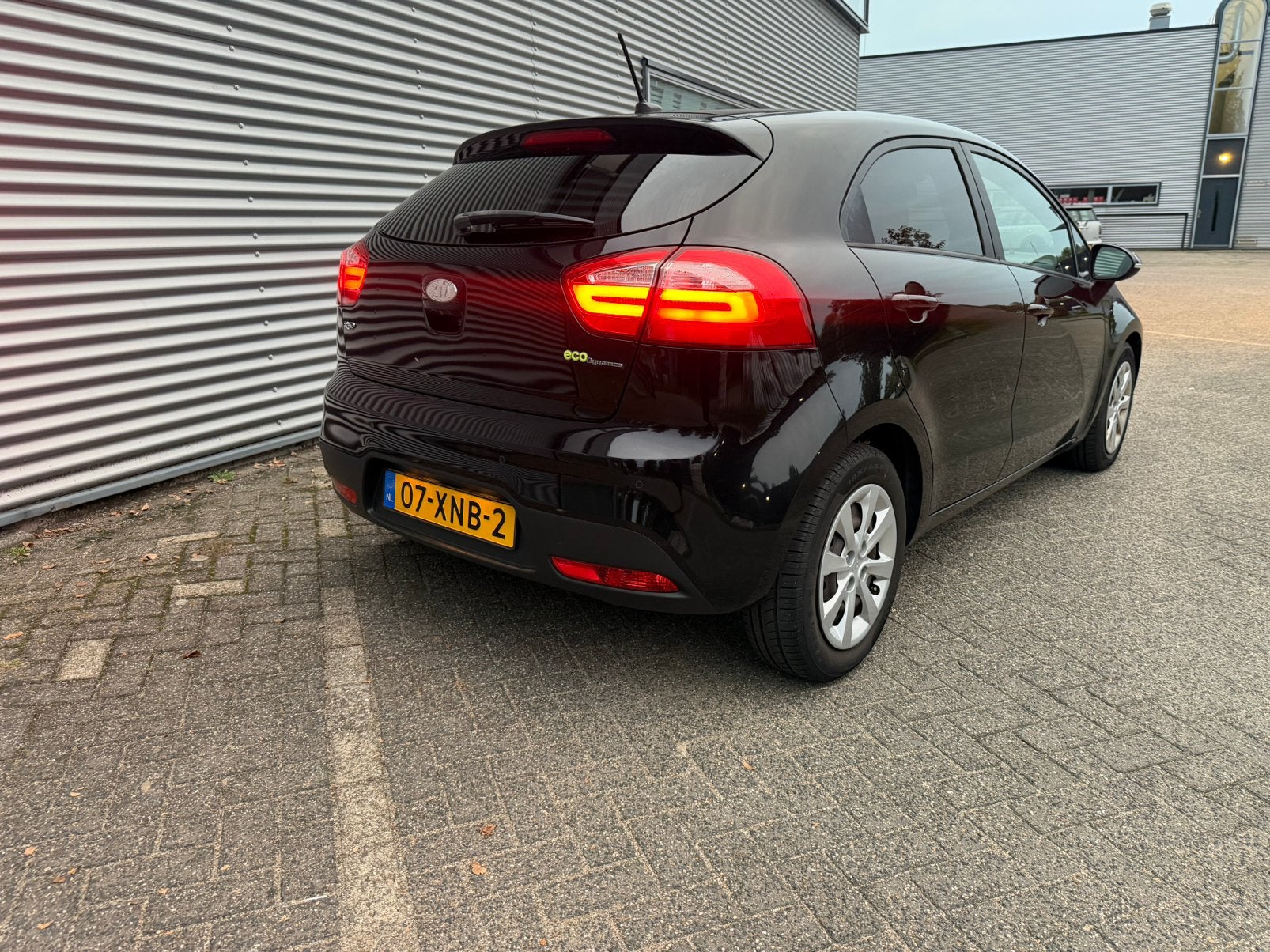 Foto 7 van Kia Rio 1.2 I 5DRS 2012 Zwart super pack. Navigatie,airco.